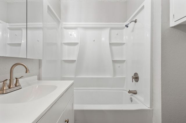 220 S League Street S, Sulphur Springs, TX 75482