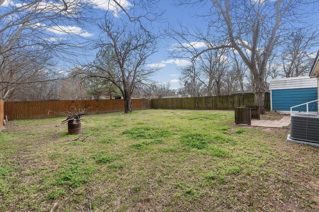 220 S League Street S, Sulphur Springs, TX 75482