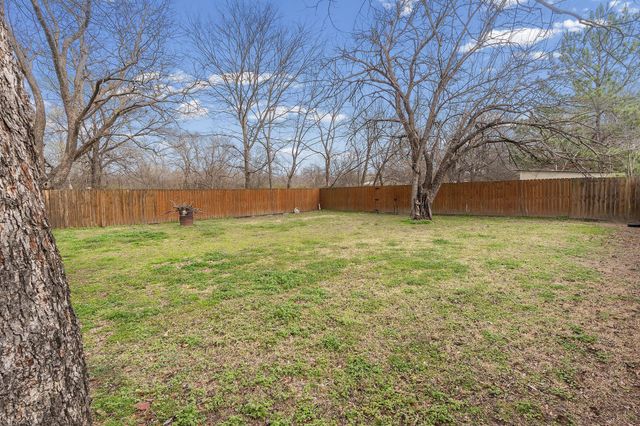 220 S League Street S, Sulphur Springs, TX 75482