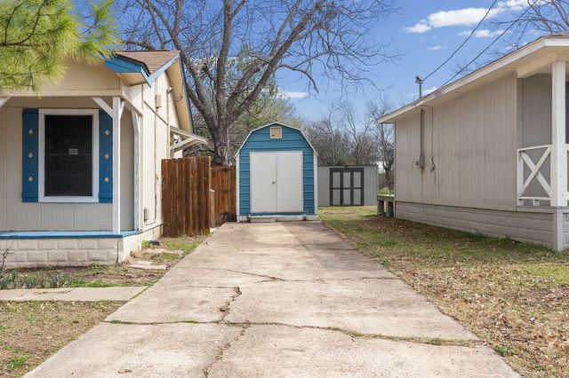 220 S League Street S, Sulphur Springs, TX 75482