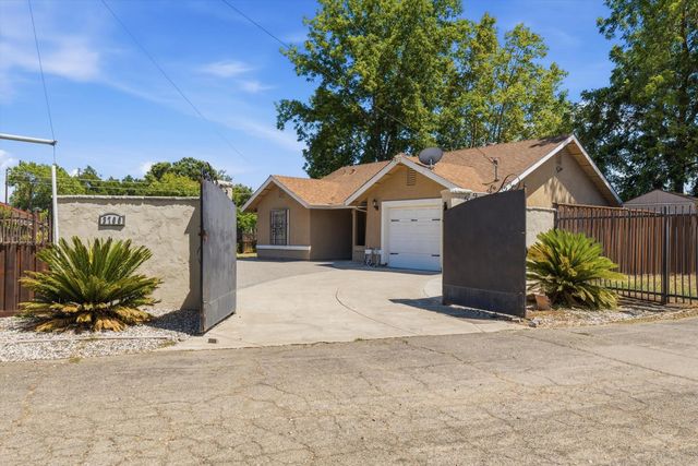 3700 12th Avenue, Sacramento, CA 95817