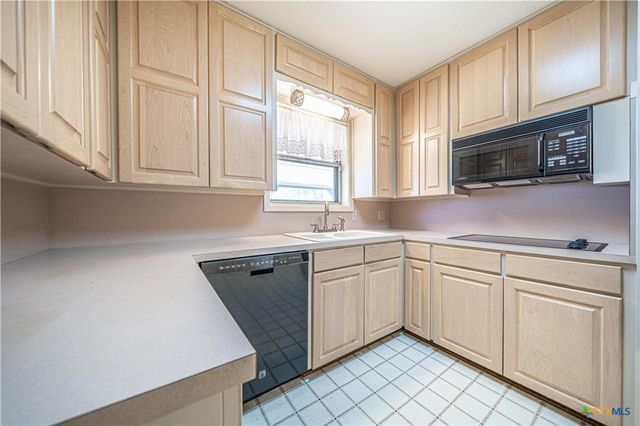 17941 Old 81, Troy, TX 76579