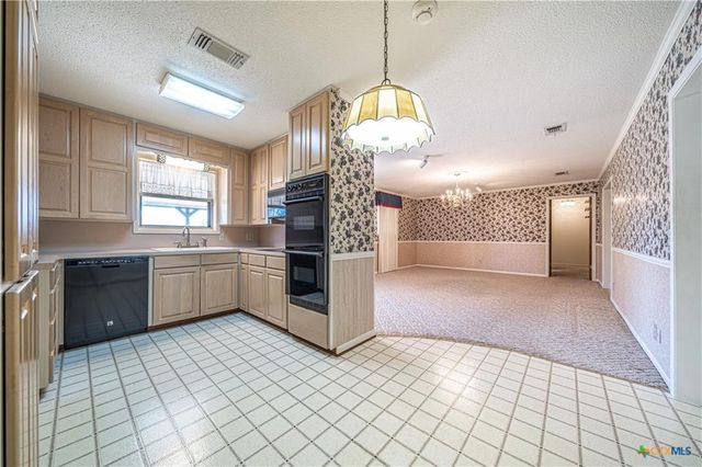 17941 Old 81, Troy, TX 76579