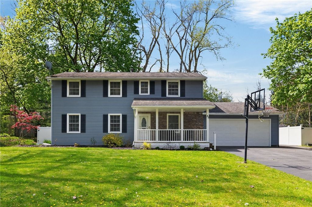 37 Southcross Trail, Perinton, NY 14450