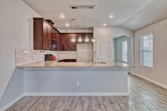 10663 Penelope, Converse, TX 78109