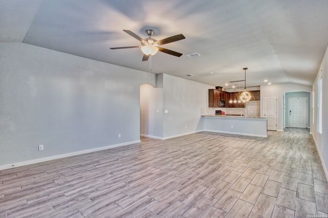 10663 Penelope, Converse, TX 78109
