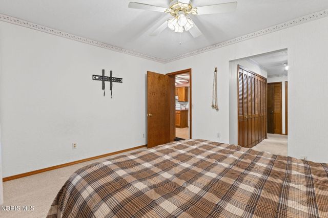 1425 S Crissey Road, Holland, OH 43528
