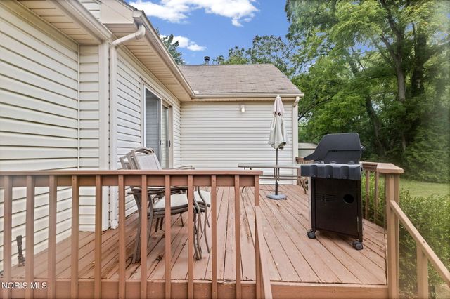 1425 S Crissey Road, Holland, OH 43528