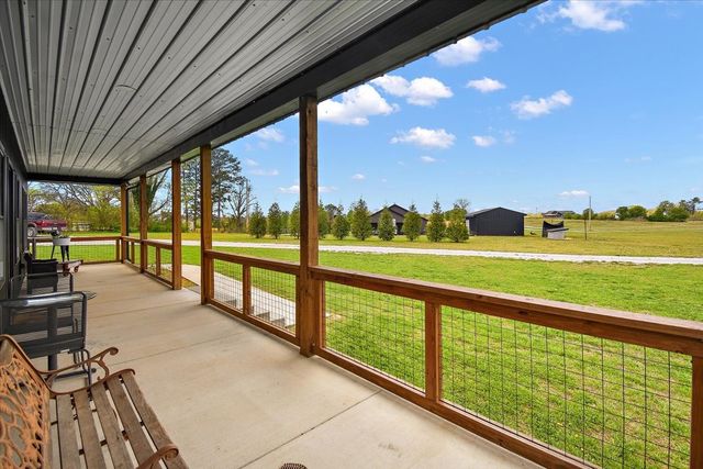 211 Miller Farm Ln, Winchester, TN 37398