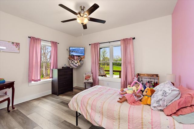211 Miller Farm Ln, Winchester, TN 37398
