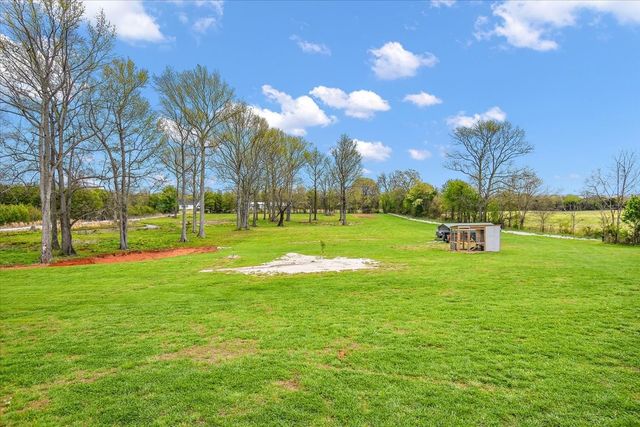 211 Miller Farm Ln, Winchester, TN 37398