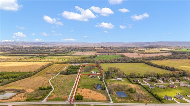 211 Miller Farm Ln, Winchester, TN 37398