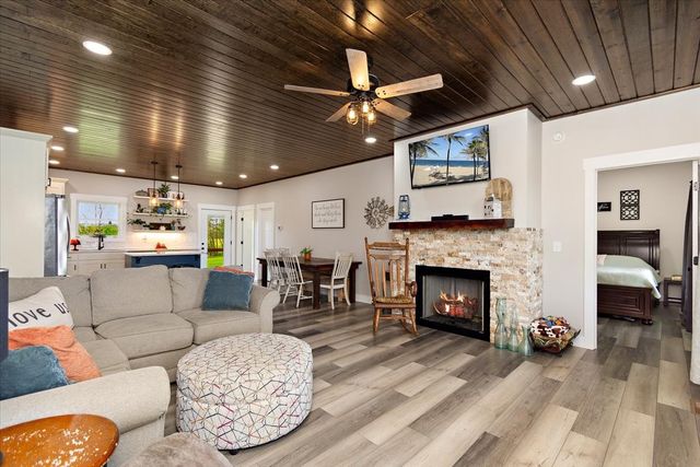 211 Miller Farm Ln, Winchester, TN 37398