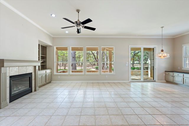 111 Trail Rider WAY, Georgetown, TX 78633
