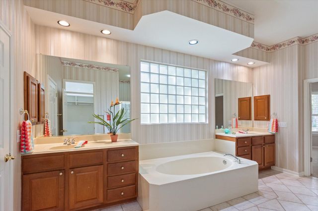 111 Trail Rider WAY, Georgetown, TX 78633