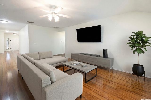 8927 LIBERTY VW, Converse, TX 78109