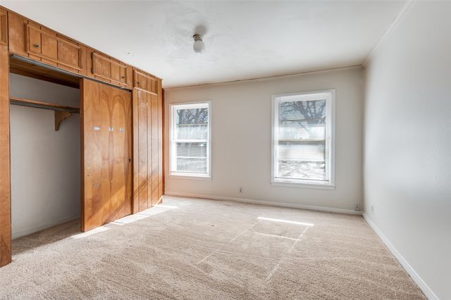 402 W Grauwyler Road, Irving, TX 75061