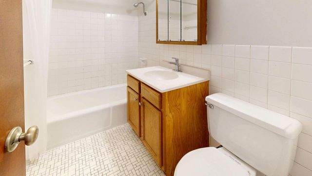 2216 Pleasant Avenue 202, Minneapolis, MN 55404