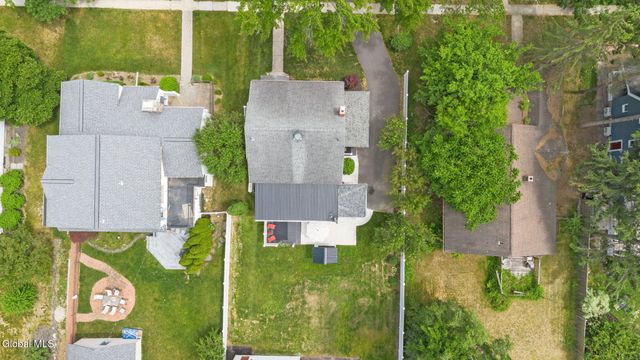 6 Glenwood Street, Guilderland, NY 12084