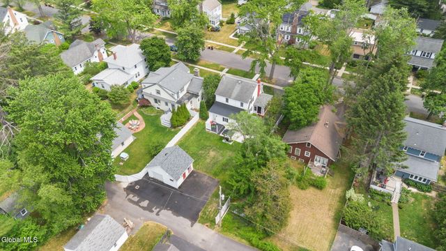 6 Glenwood Street, Guilderland, NY 12084