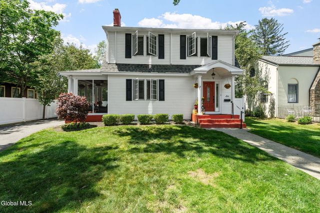 6 Glenwood Street, Guilderland, NY 12084