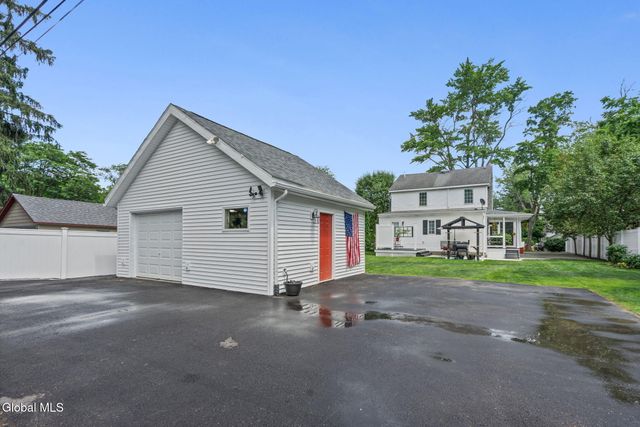6 Glenwood Street, Guilderland, NY 12084