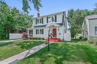 6 Glenwood Street, Guilderland, NY 12084
