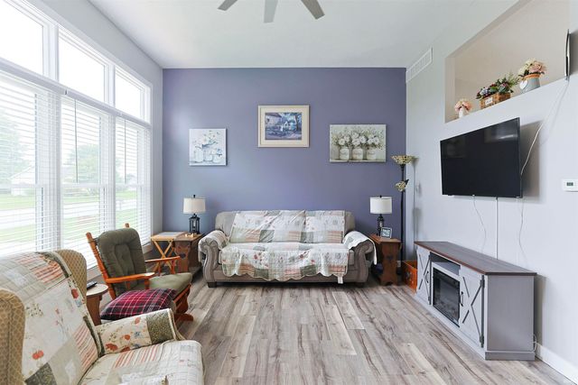 23401 Arbor Pointe Drive, South Bend, IN 46628