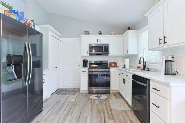 23401 Arbor Pointe Drive, South Bend, IN 46628