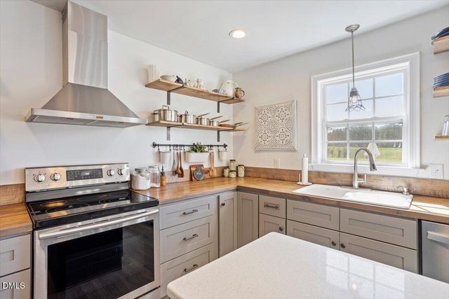 153 Sanidine Lane, Archer Lodge, NC 27527