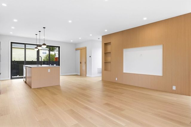 236 Lake Street, Waltham, MA 02451