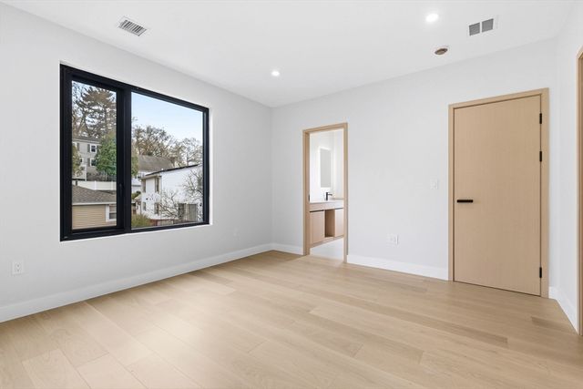 236 Lake Street, Waltham, MA 02451