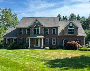41 S. Depot Road, Hollis, NH 03049