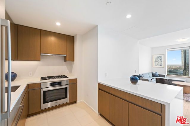 889 Francisco Street 3401, Los Angeles, CA 90017