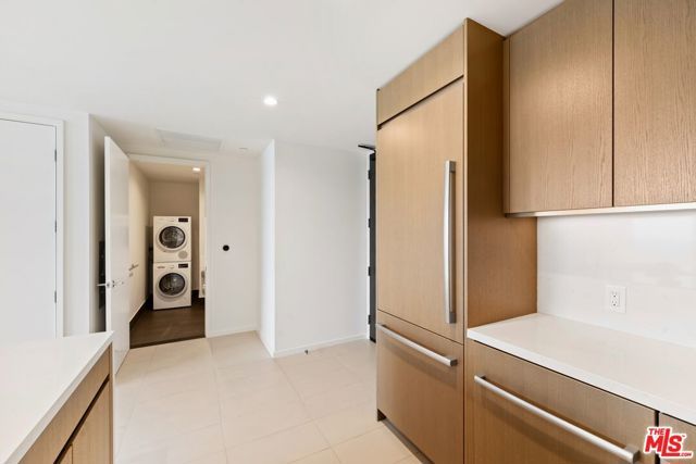 889 Francisco Street 3401, Los Angeles, CA 90017