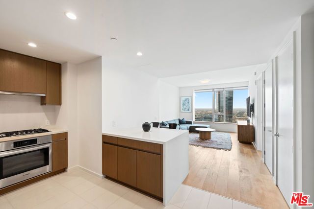 889 Francisco Street 3401, Los Angeles, CA 90017