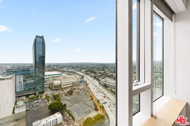 889 Francisco Street 3401, Los Angeles, CA 90017