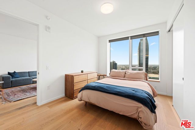 889 Francisco Street 3401, Los Angeles, CA 90017
