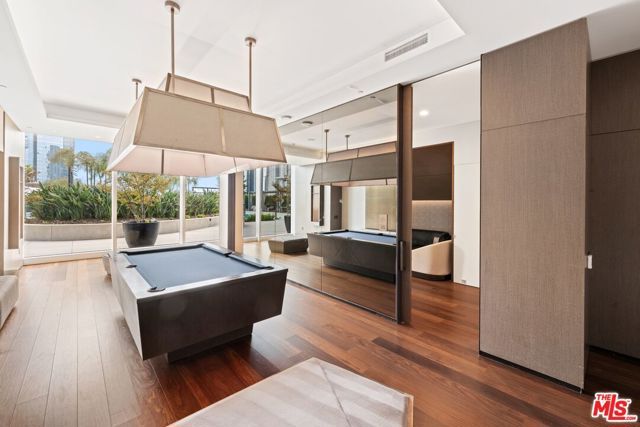 889 Francisco Street 3401, Los Angeles, CA 90017