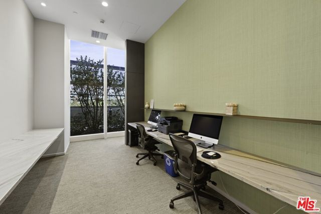 889 Francisco Street 3401, Los Angeles, CA 90017