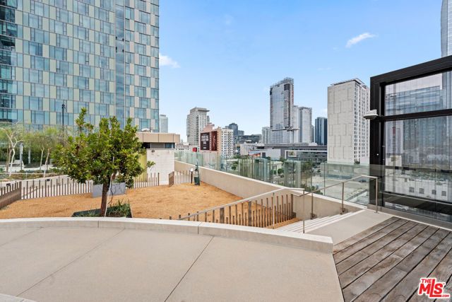 889 Francisco Street 3401, Los Angeles, CA 90017
