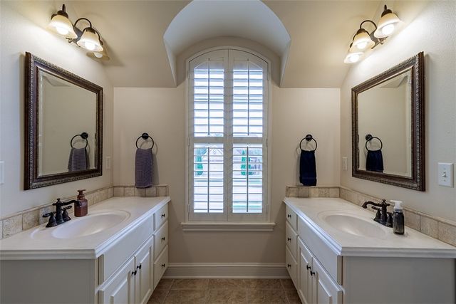 4401 Warbal Trail, Rogers, AR 72758