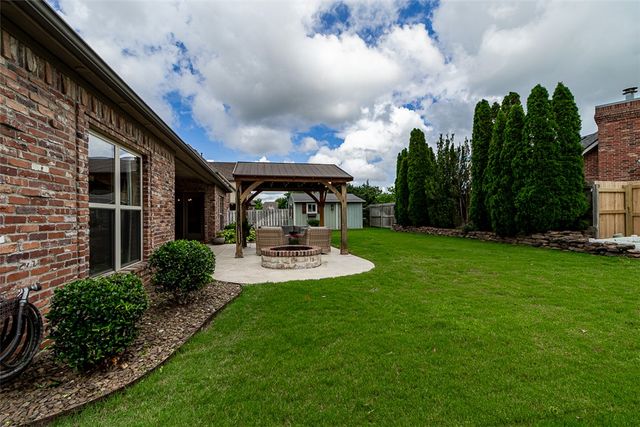 4401 Warbal Trail, Rogers, AR 72758