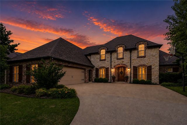 4401 Warbal Trail, Rogers, AR 72758