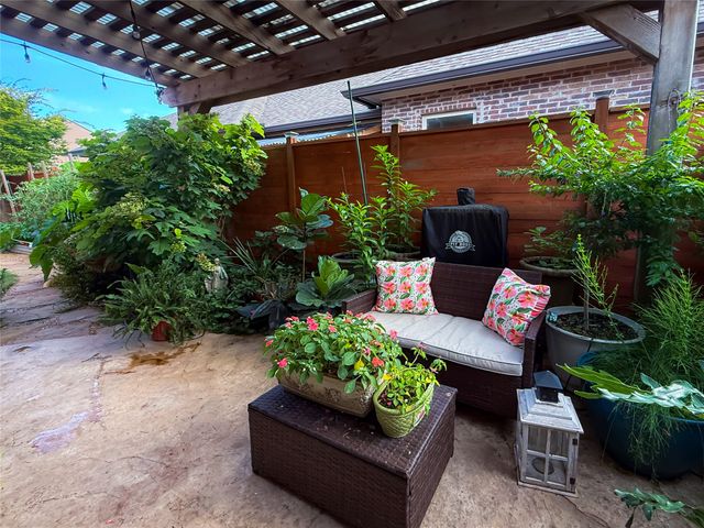 1013 S Crescent Cove, Shreveport, LA 71105