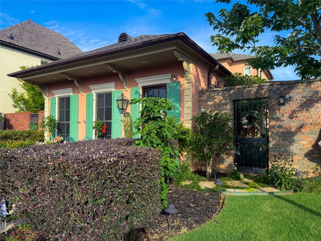1013 S Crescent Cove, Shreveport, LA 71105