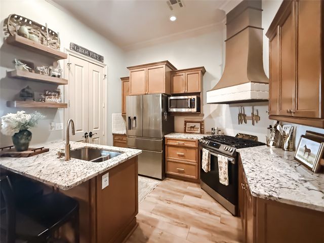 1013 S Crescent Cove, Shreveport, LA 71105