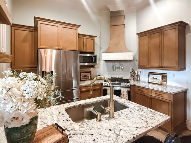 1013 S Crescent Cove, Shreveport, LA 71105