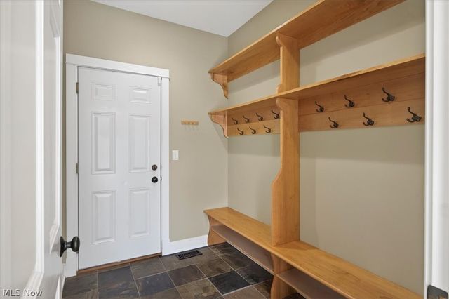 11355 Beechnut Lane, Chardon, OH 44024