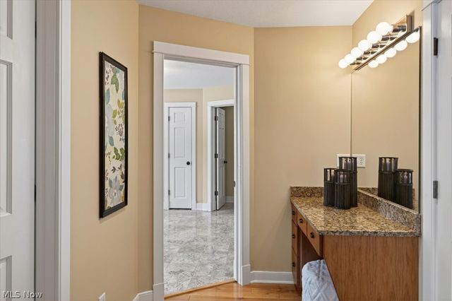 11355 Beechnut Lane, Chardon, OH 44024